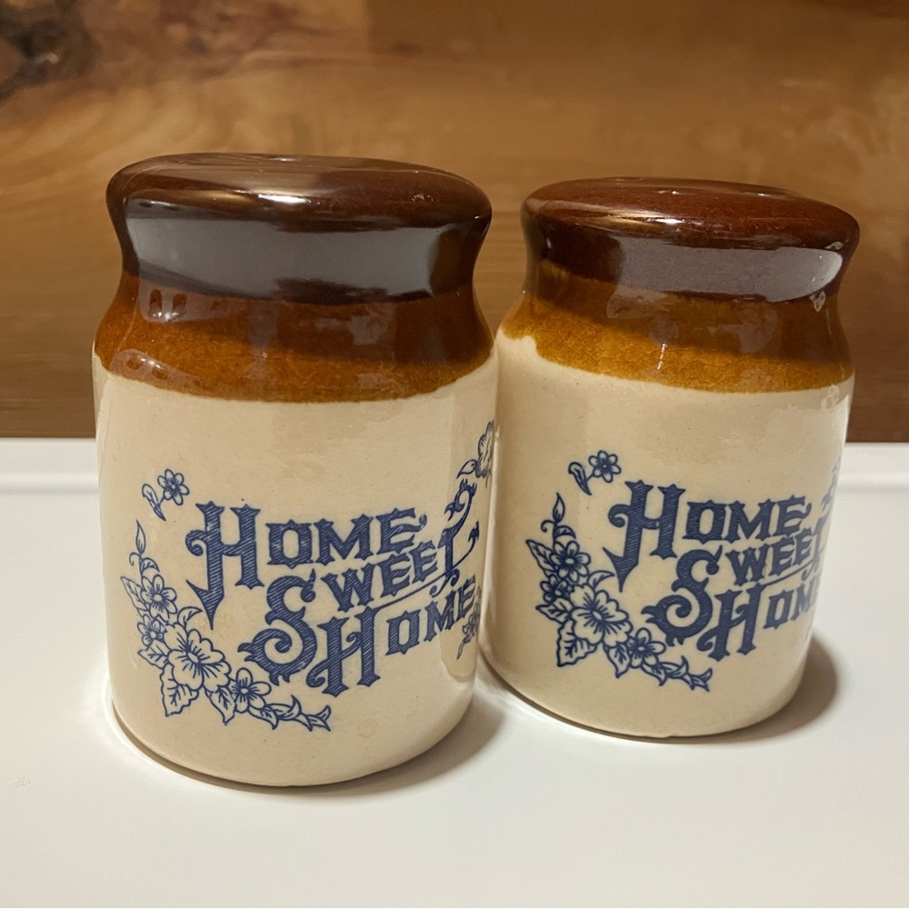 "Home Sweet Home" Salt & Pepper Shaker